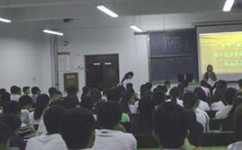 關于店長的競聘書范文