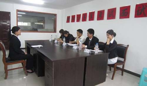 輔導員面試自我介紹最新