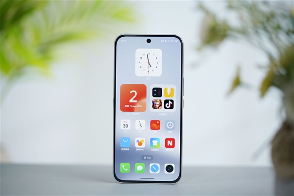 行業首款南德三防認證手機！魅族Note 16 Pro流云白圖賞