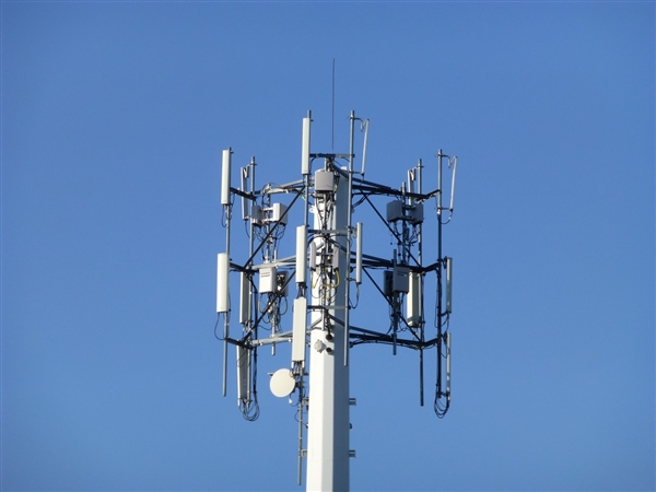 我國5G基站總數達443.9萬個：實現“鄉鄉通5G”