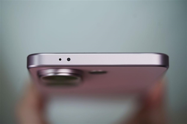 手感絕佳純直屏！vivo S30桃桃粉圖賞