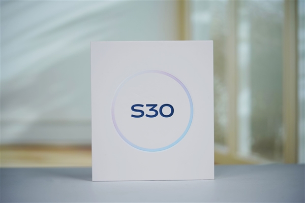 手感絕佳純直屏！vivo S30桃桃粉圖賞