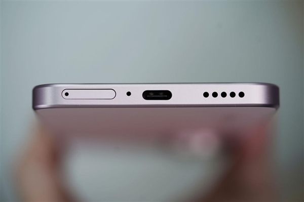 手感絕佳純直屏！vivo S30桃桃粉圖賞