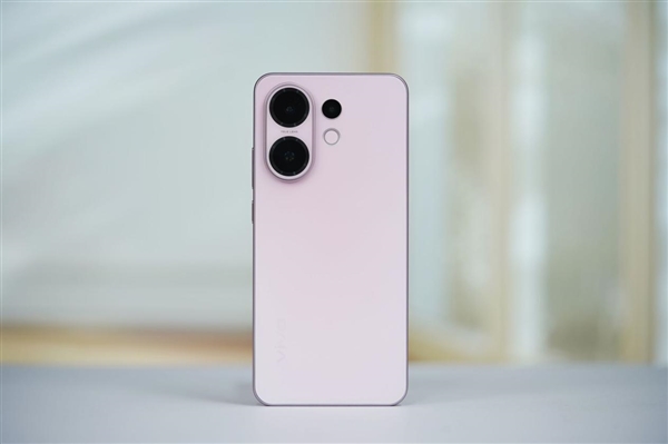 手感絕佳純直屏！vivo S30桃桃粉圖賞
