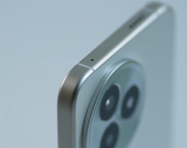 華為萬元旗艦同款！REDMI K80至尊版塞入兩顆1115同軸對稱雙揚