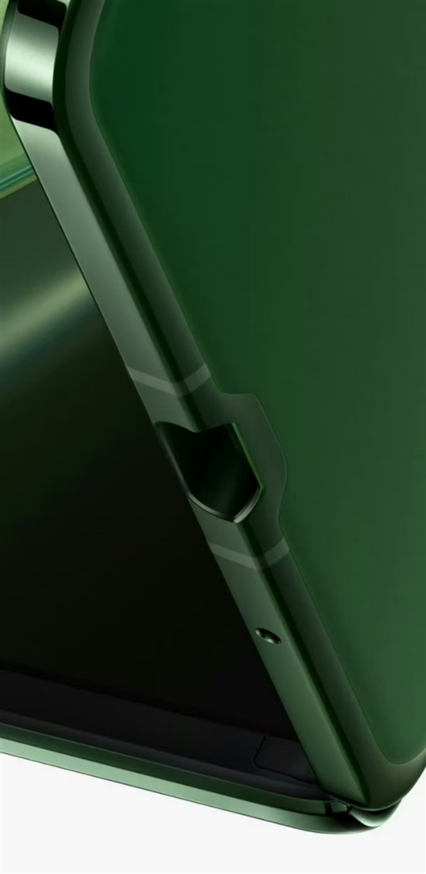驚艷大折疊！vivo X Fold5過(guò)于輕薄：連完整C口都塞不下了