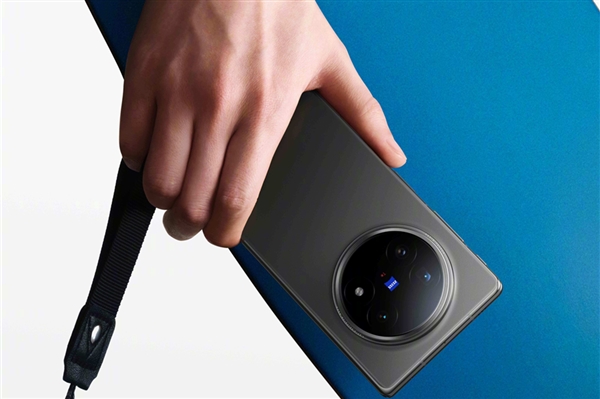 217g史上輕大折疊！vivo X Fold5發布：6999元起