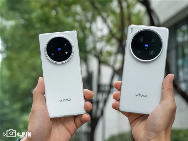 vivo剛出的這臺折疊屏 我愿稱它為“蘋果佳搭子”