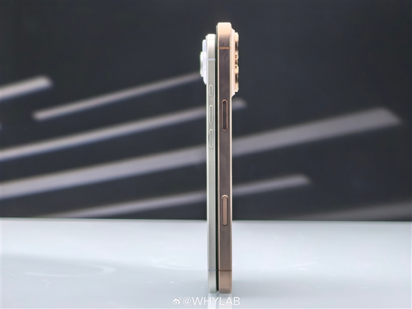 iPhone 17 Air新機模上手：蘋果史上薄手機 無SIM卡槽